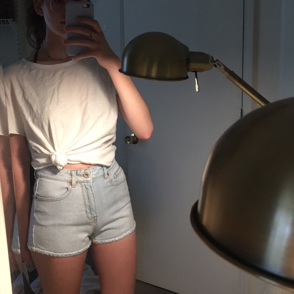 Bullhead Denim “mom short”